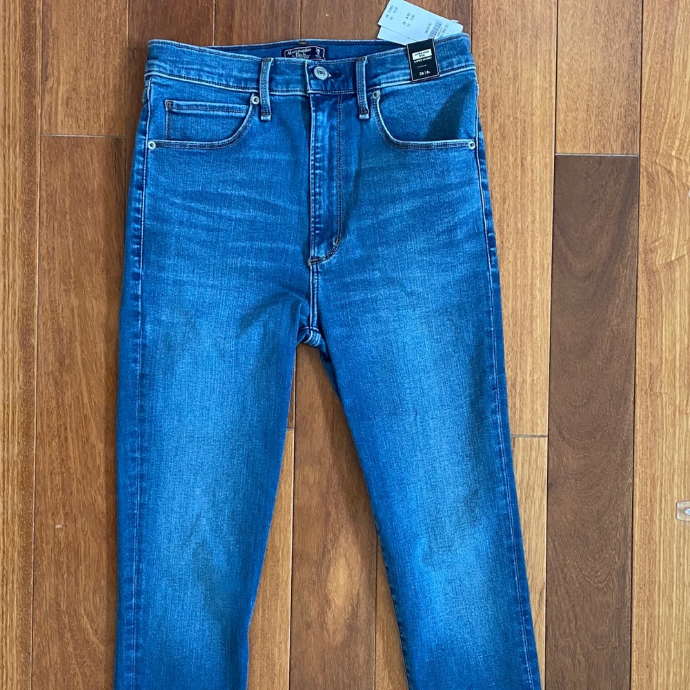 NWT Ultra High Rise Super Skinny Jeans